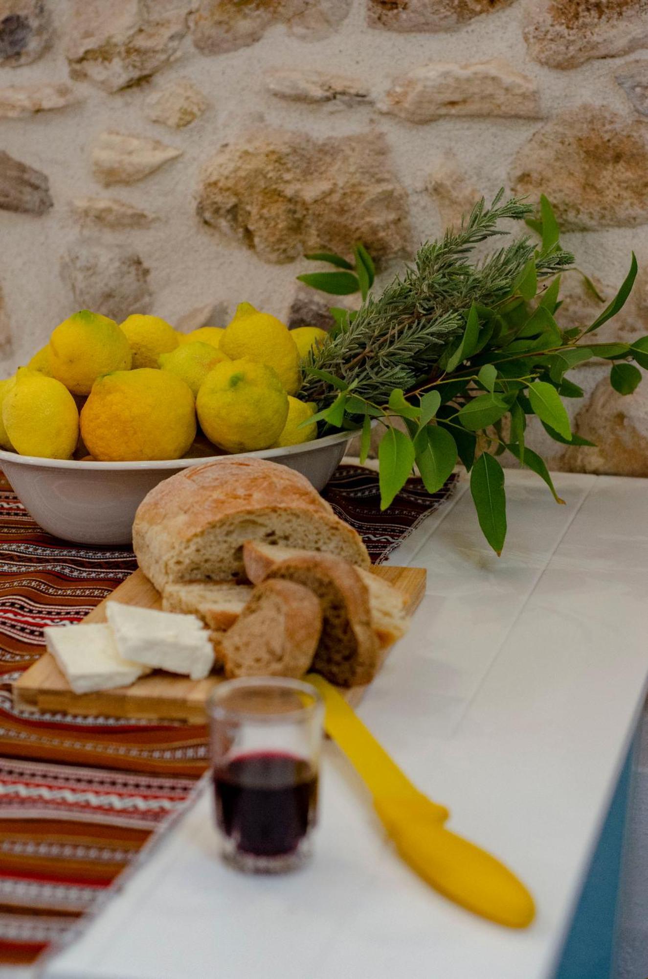 Trigono Traditional House Каливиани Экстерьер фото