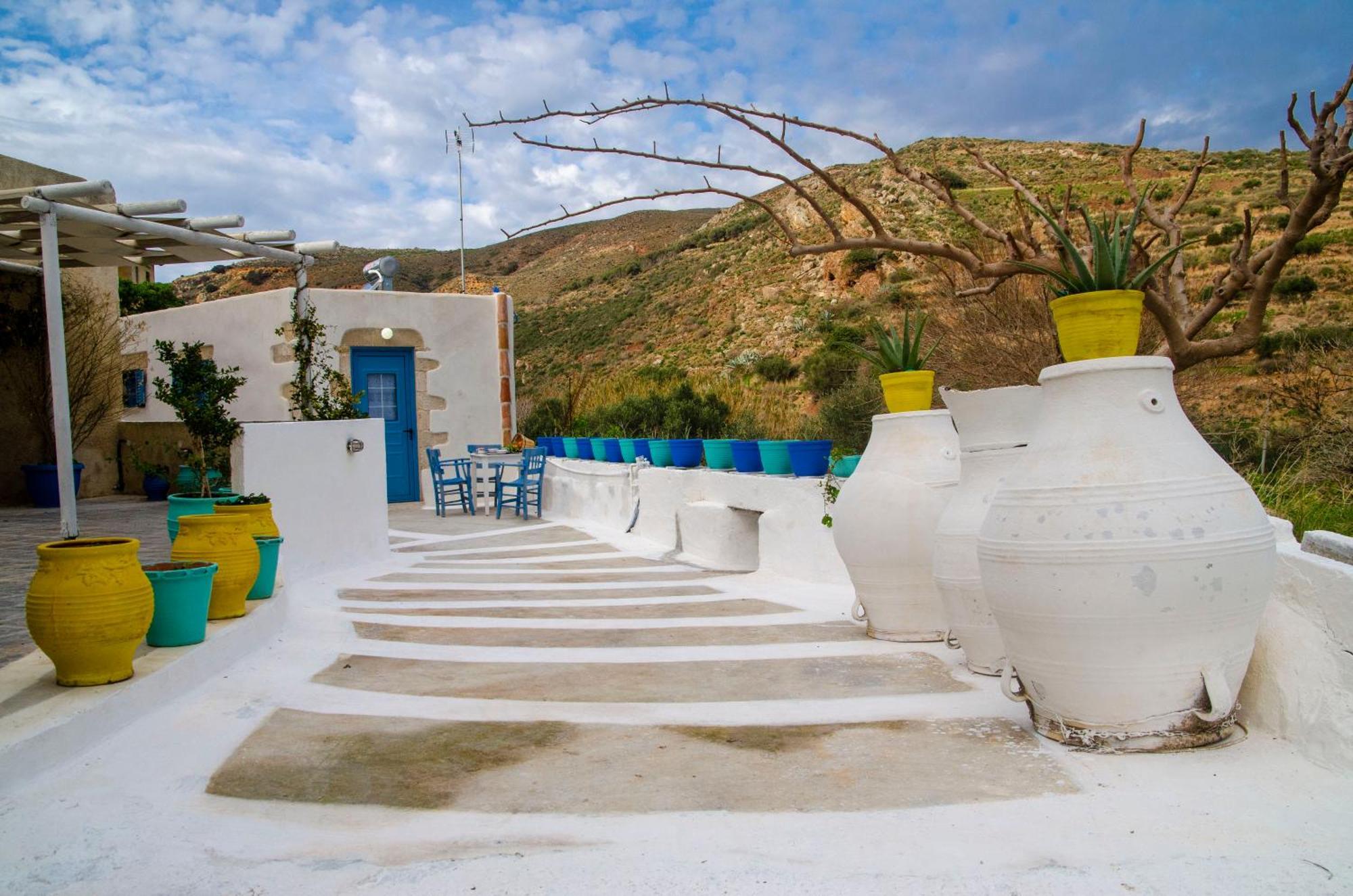 Trigono Traditional House Каливиани Экстерьер фото