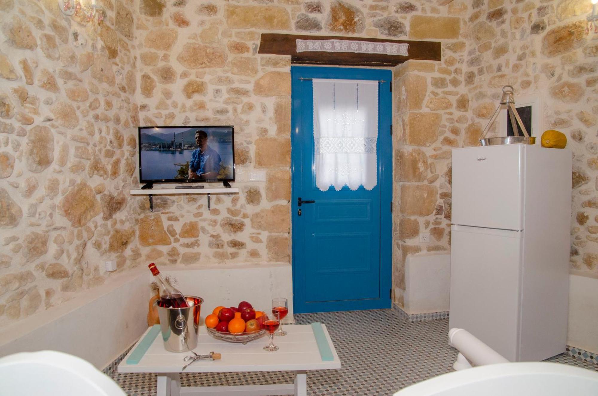 Trigono Traditional House Каливиани Экстерьер фото